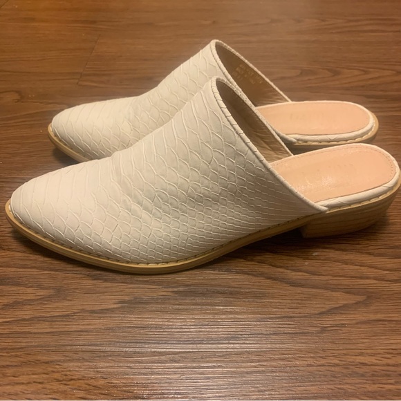 Mi.iM CREAM OF THE CROC MULE 8.5 - Picture 3 of 6